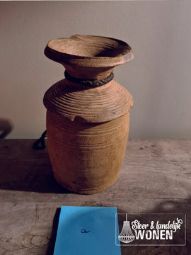 Oude houten Nepalese kruik | klein