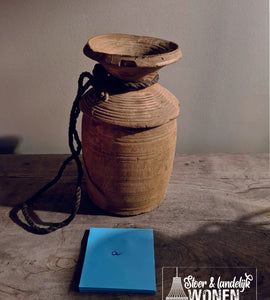Oude houten Nepalese kruik | klein