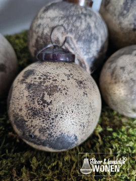 Stoere landelijke kerstbal 'Old Silver' in drie maten